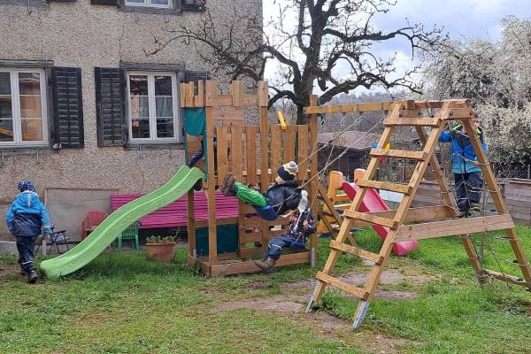 spielplatz-beim-haus-1200x800_34.jpg
